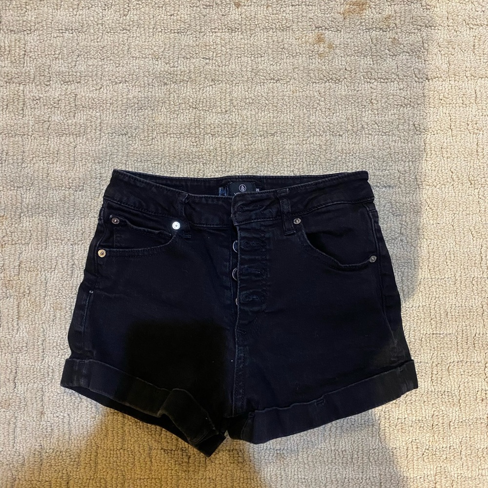 Volcom shorts